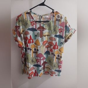 LA Soul top mushroom print MEDIUM rolled short sleeve NWT